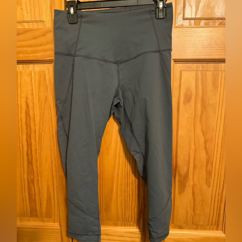 Zella Women’s Capri Leggings